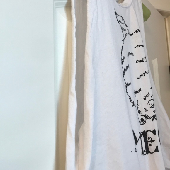 Cute Tank top with fluffy cat - Picture 2 of 2